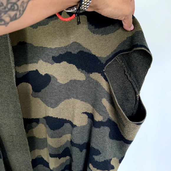 Look by M New York‎ Open Front Batwing Camouflage Cardigan OSFA - Picture 4 of 6